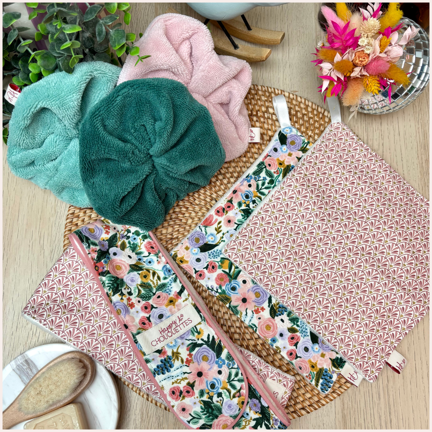 Trio beauté  : Bandeau démaquillant, serviettes visage et fleur de douche Happy Chouquettes