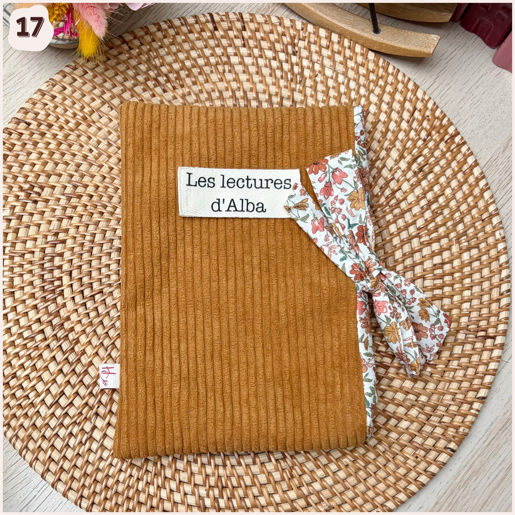 Pochette à livres velours personnalisée Happy Chouquettes