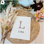 Protège carnet de santé personnalisé - Monogramme fleuri Happy Chouquettes