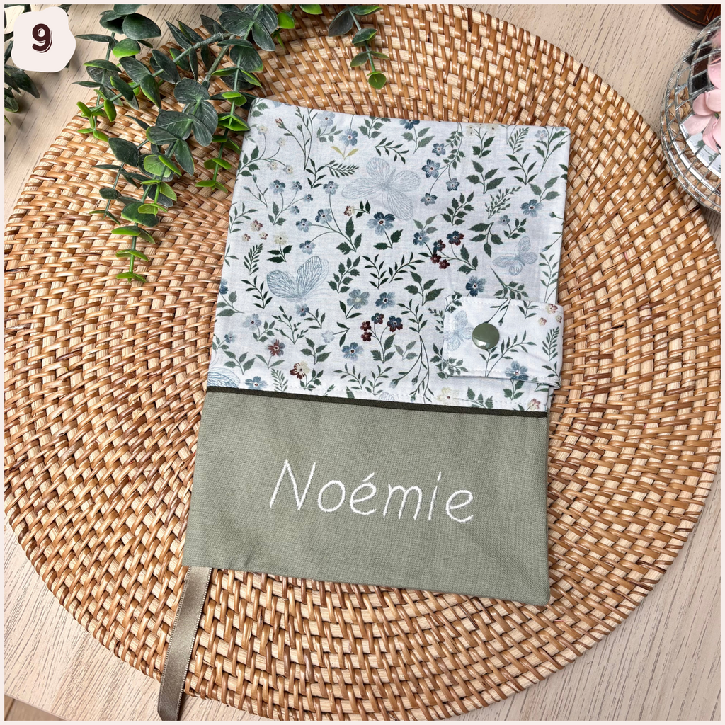 Protège carnet de santé personnalisé - Vert Happy Chouquettes